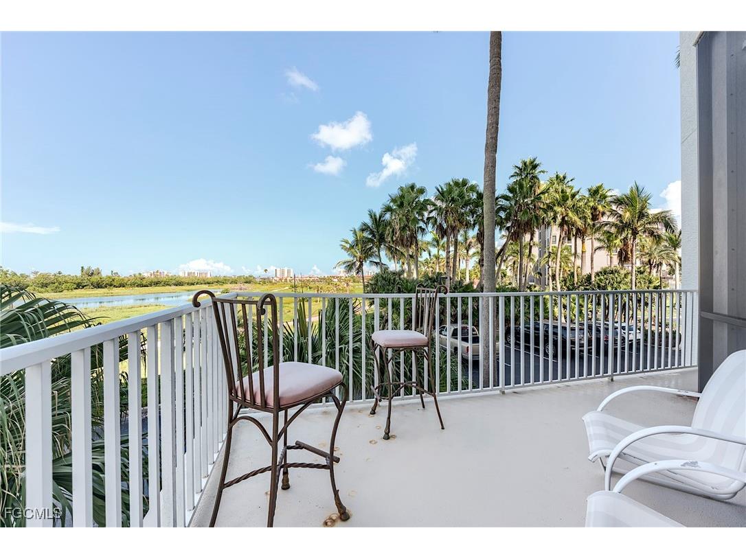 4198 Bay Beach Lane #113 Fort Myers Beach FL 33931 2025005865 image18