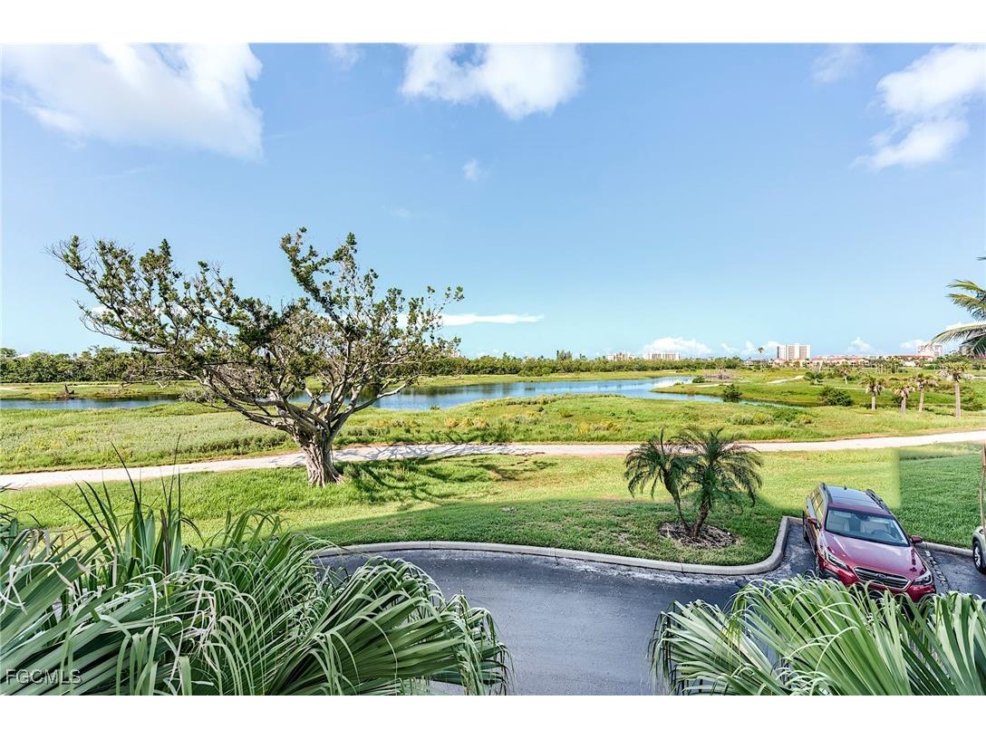 4198 Bay Beach Lane #113 Fort Myers Beach FL 33931 2025005865 image19