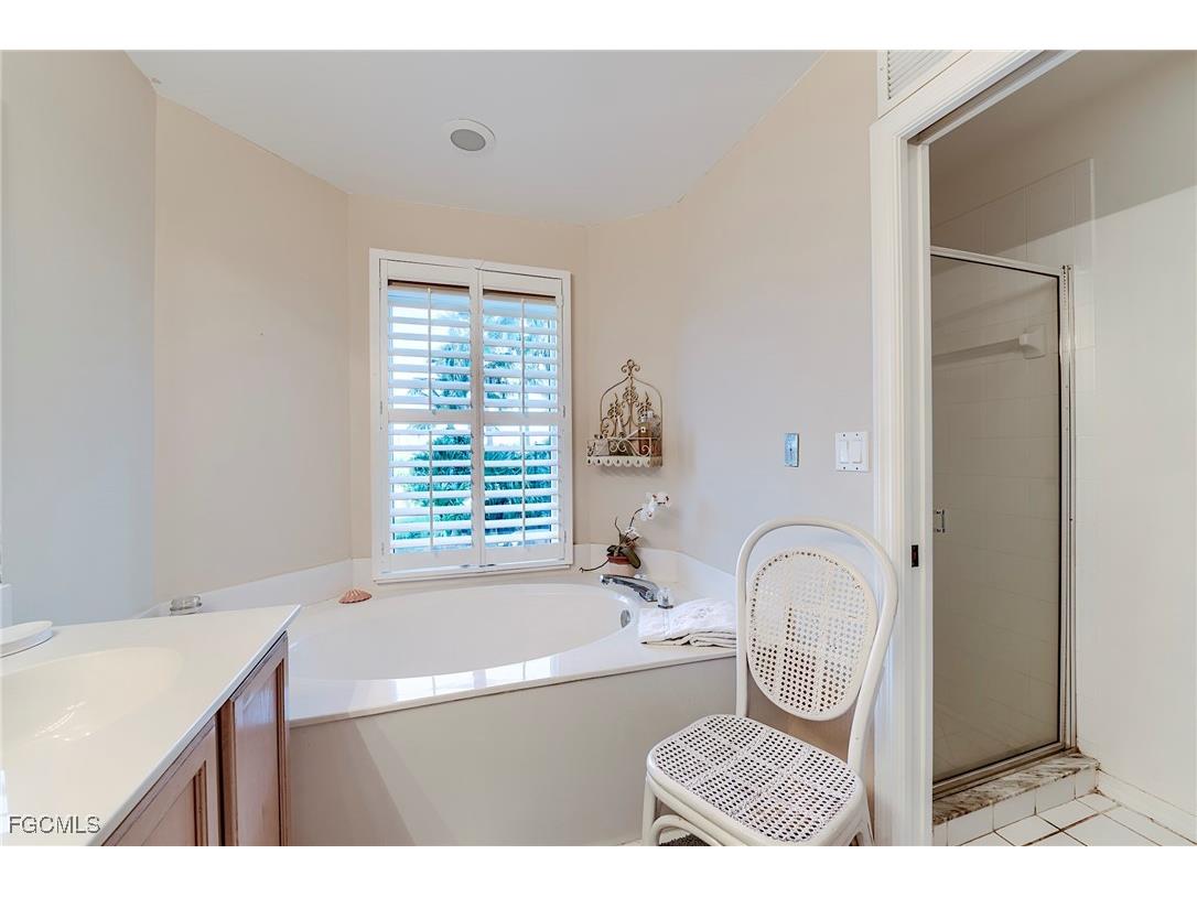 4198 Bay Beach Lane #113 Fort Myers Beach FL 33931 2025005865 image31