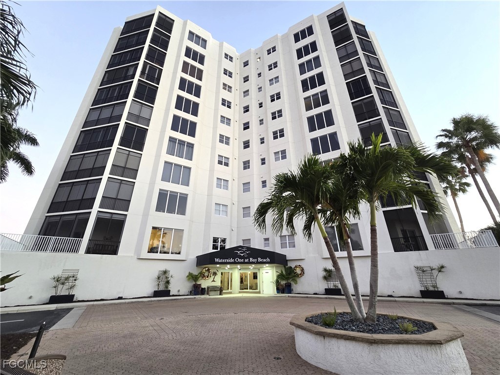 4198 Bay Beach Lane #1H1 Fort Myers Beach FL 33931 2025026318 image1