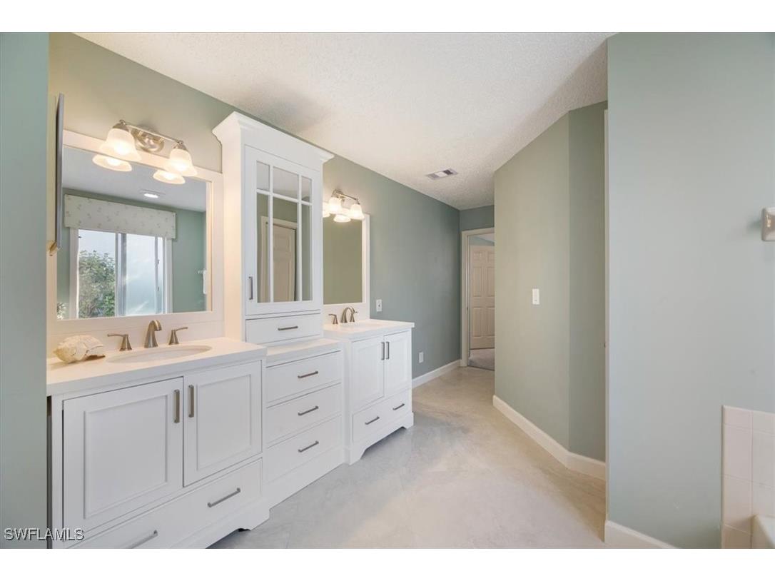 4198 Royal Wood Boulevard Naples FL 34112 226001408 image15