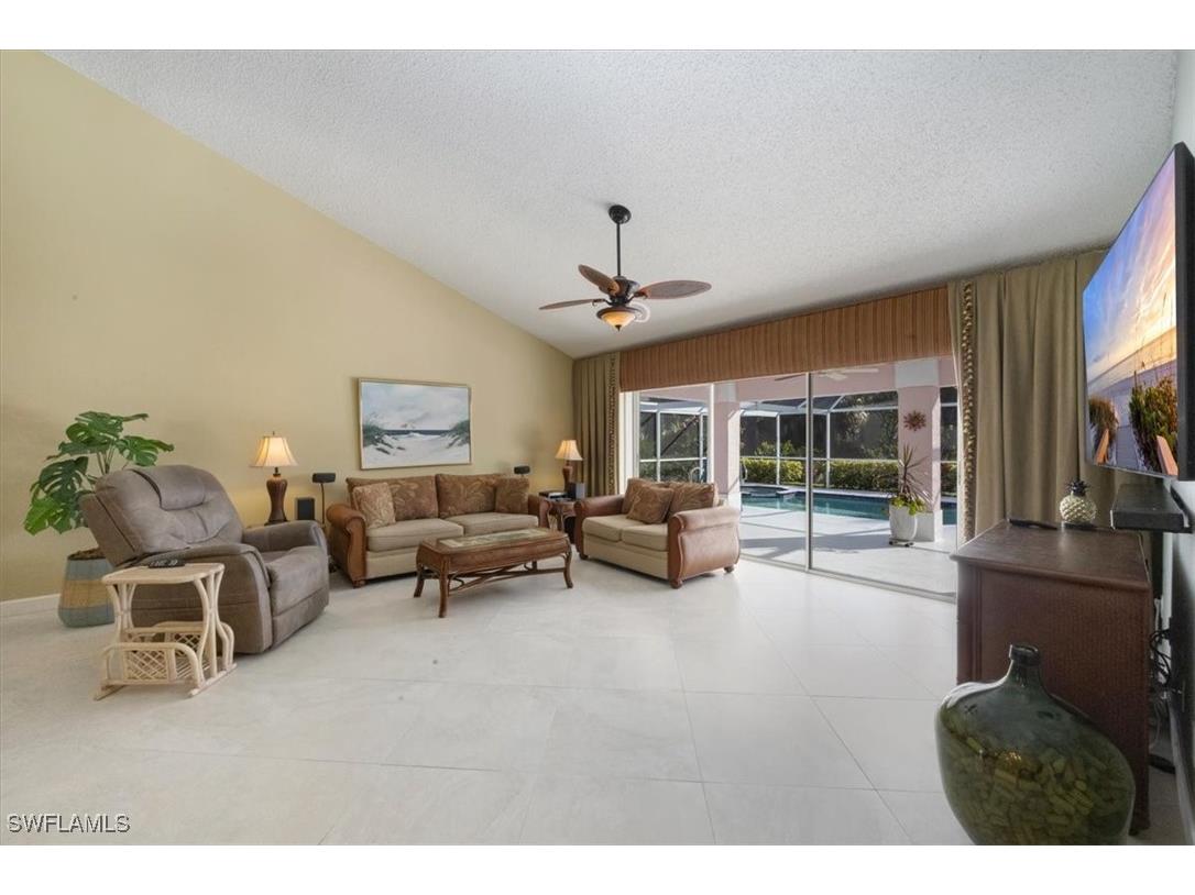 4198 Royal Wood Boulevard Naples FL 34112 226001408 image9