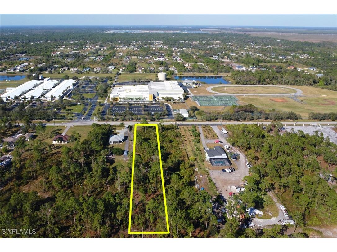 41XX 18th Avenue NE Naples FL 34120 224102551 image1