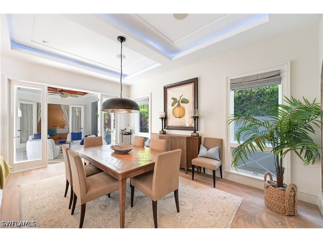 42 6th Street S Naples FL 34102 226019846 image10