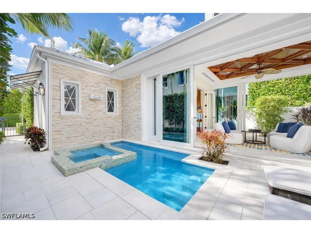 42 6th Street S Naples FL 34102 226019846 image13