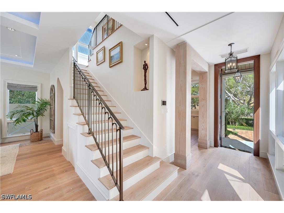 42 6th Street S Naples FL 34102 226019846 image30