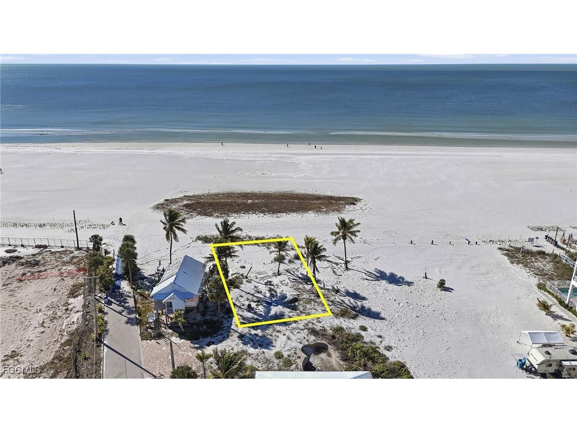 42 Avenue E Fort Myers Beach FL 33931 2026002687 image1