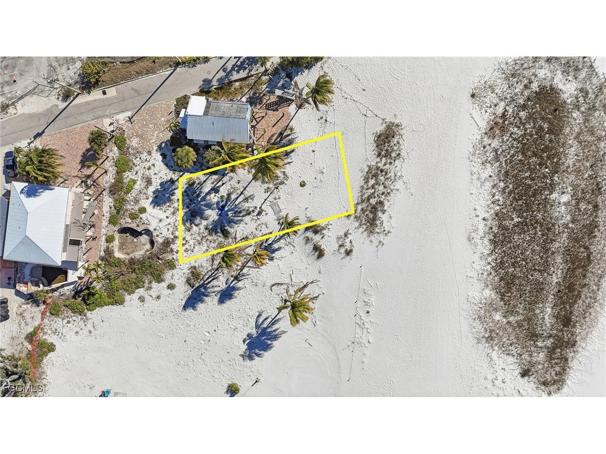 42 Avenue E Fort Myers Beach FL 33931 2026002687 image2