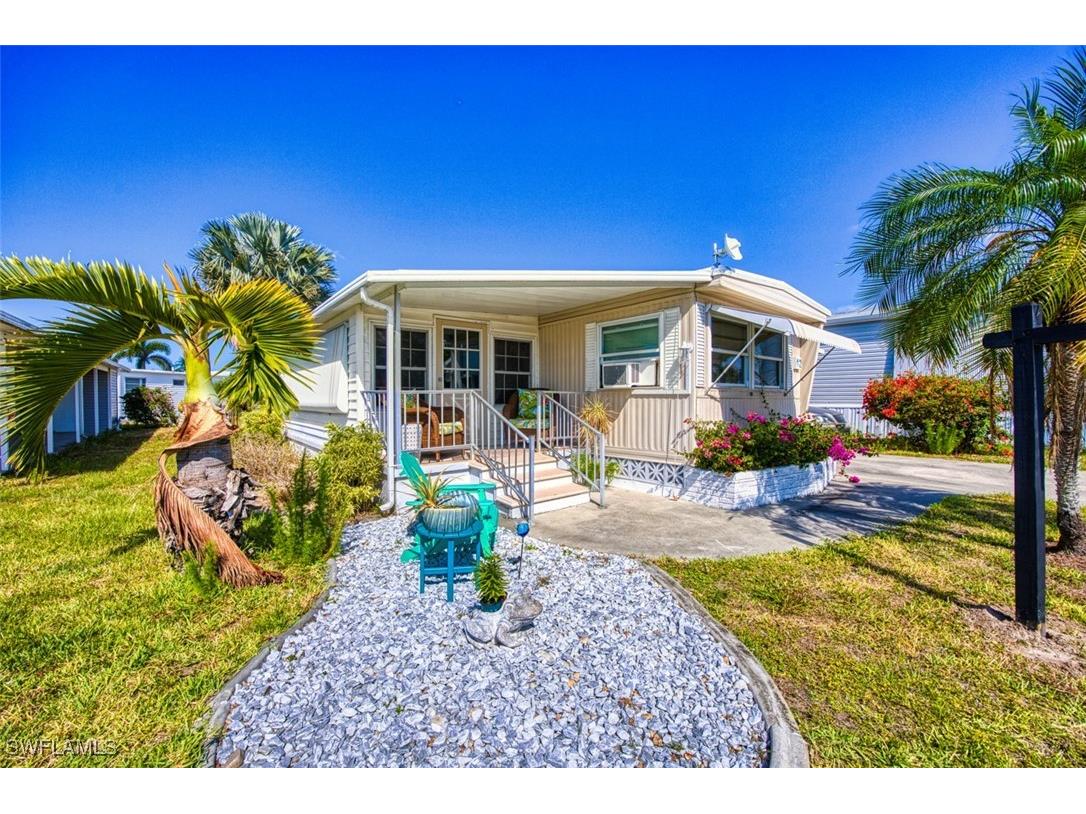 42 Ronald Drive NE Fort Myers FL 33908 225043646 image1