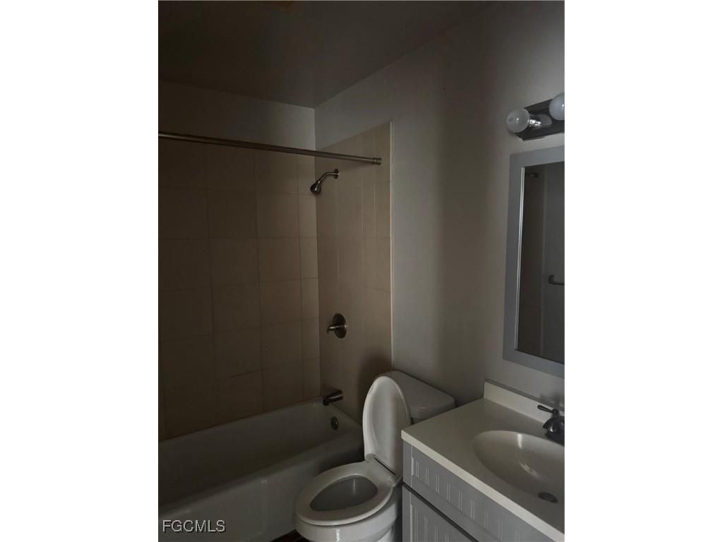 42 Temple Court Lehigh Acres FL 33936 2025020634 image8