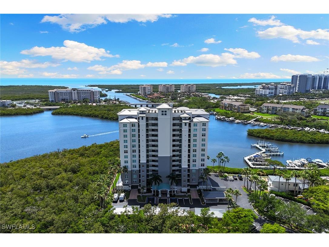 420 Cove Tower Drive #304 Naples FL 34110 225055834 image1