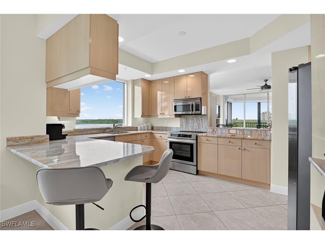 420 Cove Tower Drive #401 Naples FL 34110 225076856 image11