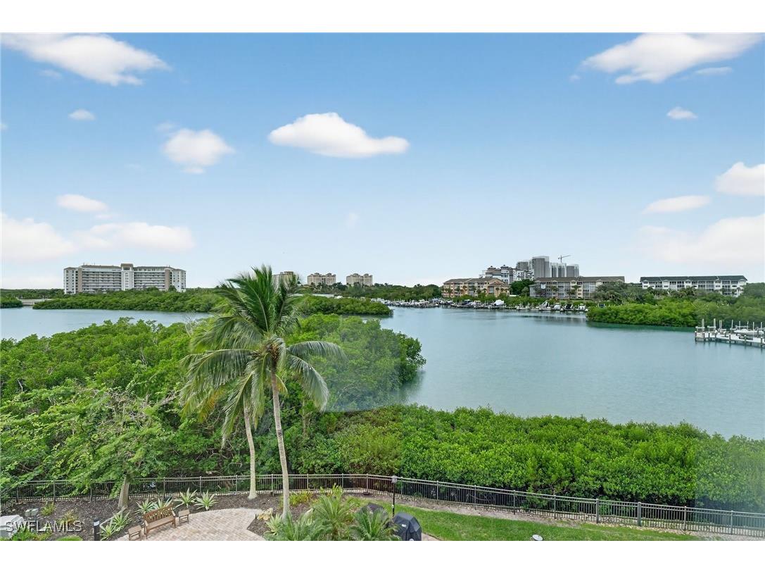 420 Cove Tower Drive #401 Naples FL 34110 225076856 image2