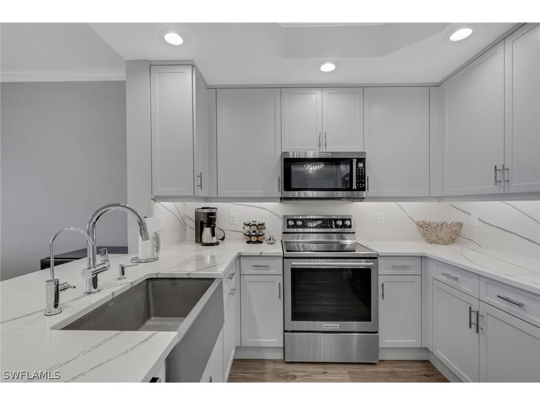 420 Cove Tower Drive #802 Naples FL 34110 226011326 image10