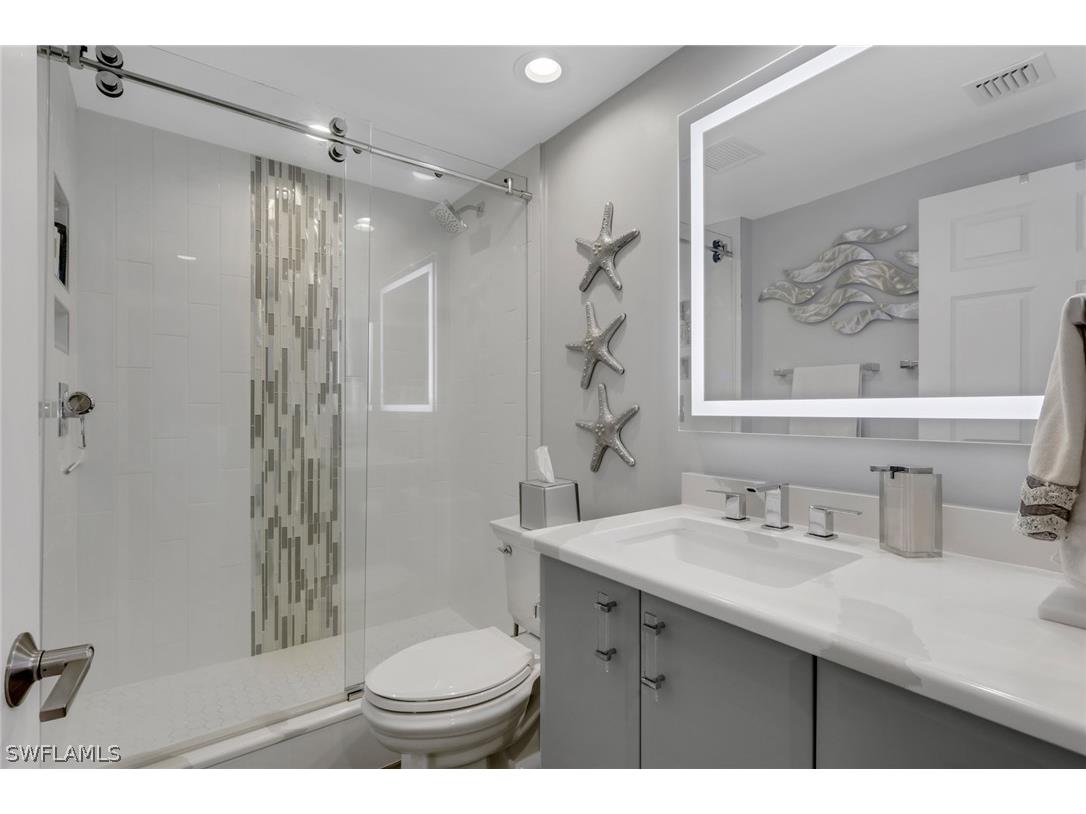 420 Cove Tower Drive #802 Naples FL 34110 226011326 image14
