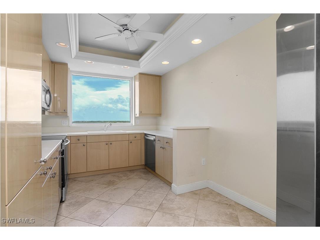 420 Cove Tower Drive #804 Naples FL 34110 225077875 image11