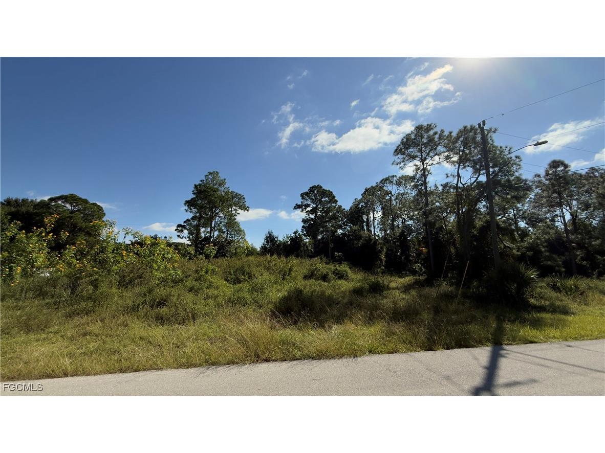 420 Hamilton Avenue Lehigh Acres FL 33972 2025018247 image1