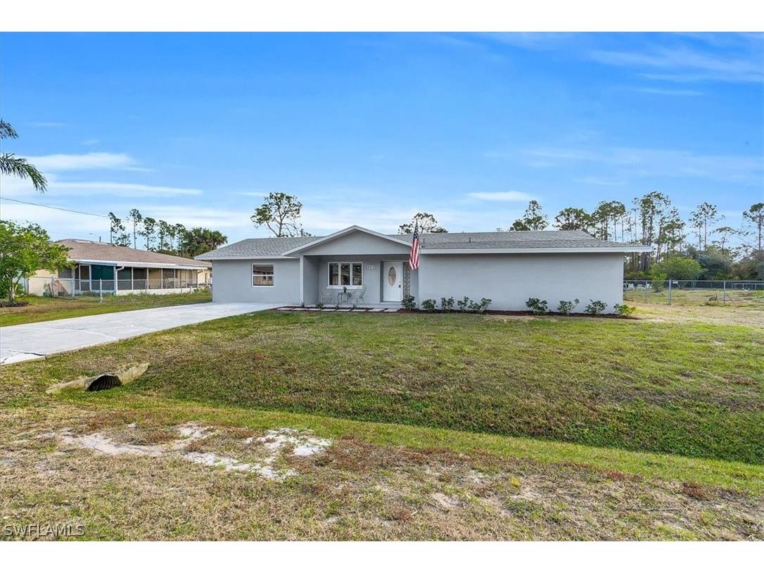 420 Lake Avenue Lehigh Acres FL 33972 223009053 image1