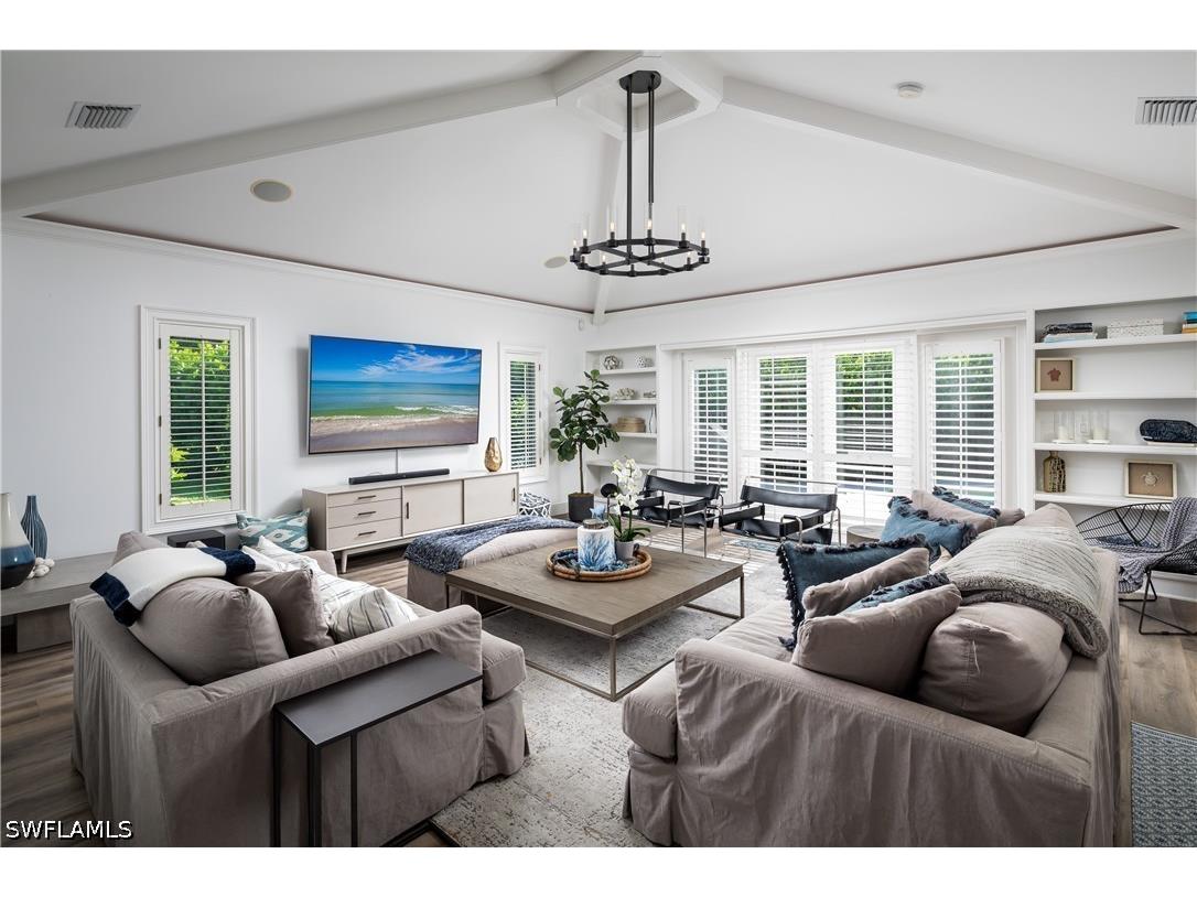 420 Palm Circle E Naples FL 34102 226022366 image1