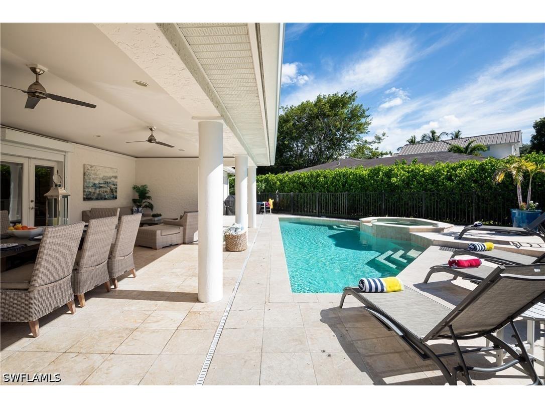 420 Palm Circle E Naples FL 34102 226022366 image13