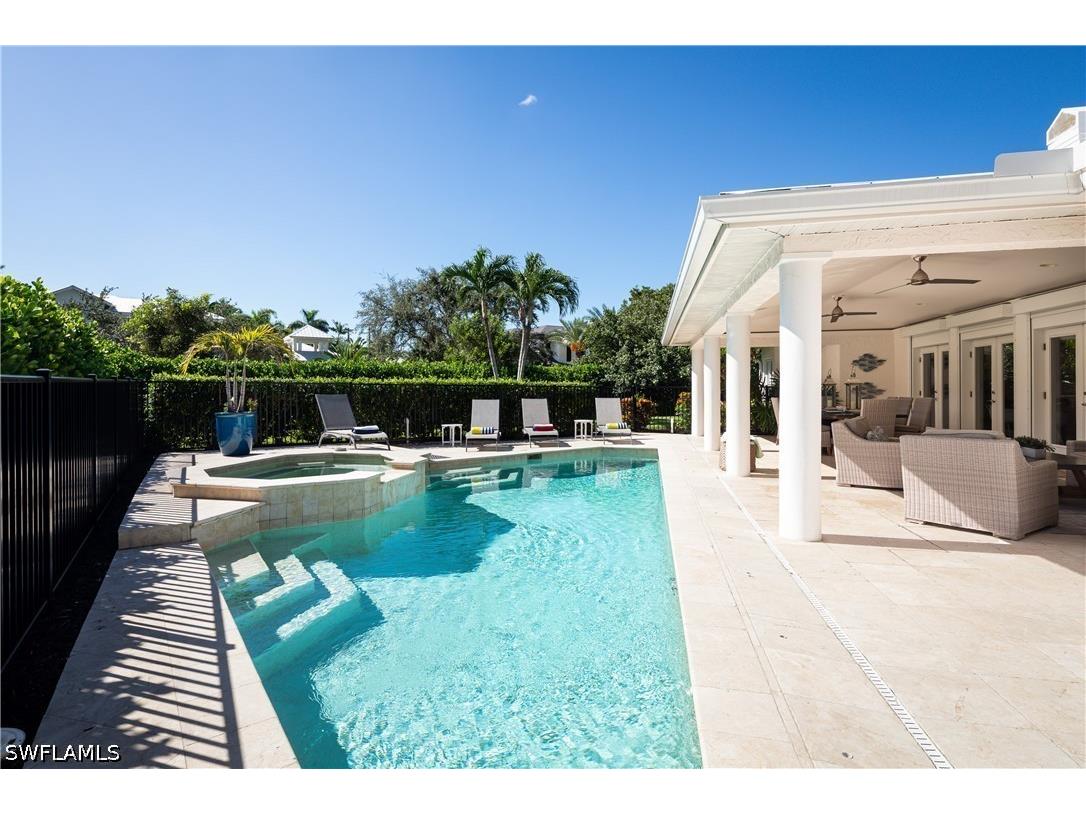 420 Palm Circle E Naples FL 34102 226022366 image15