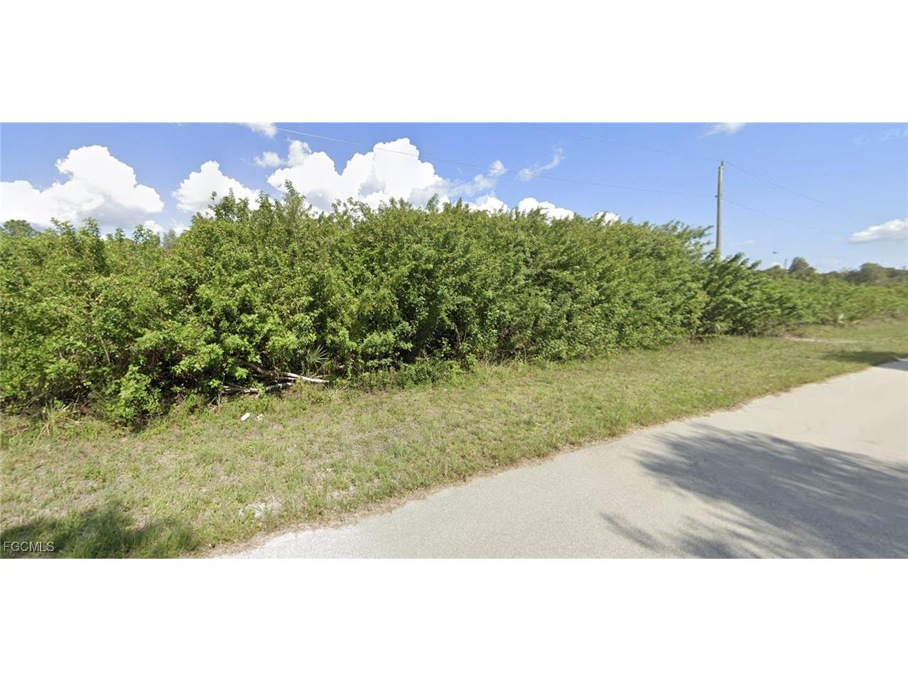 420 Paulcrest Avenue Lehigh Acres FL 33974 2025022792 image1