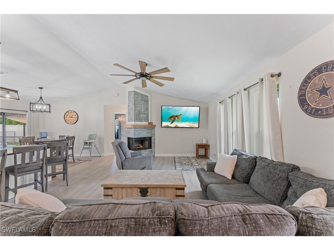 420 SE 10th Avenue Cape Coral FL 33990 225063577 image6