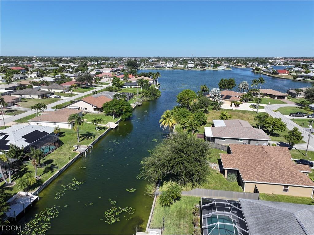 420 SE 9th Place Cape Coral FL 33990 2025019184 image1