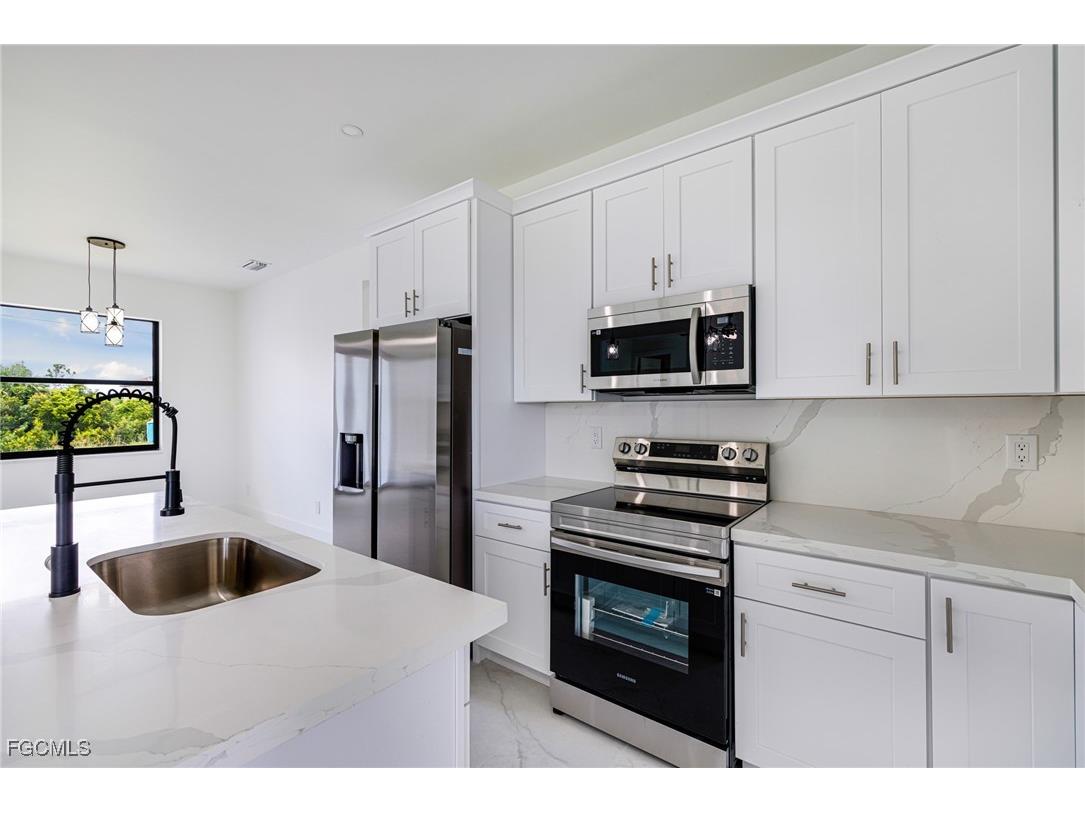 420 Yolanda Street Lehigh Acres FL 33972 2025007436 image10