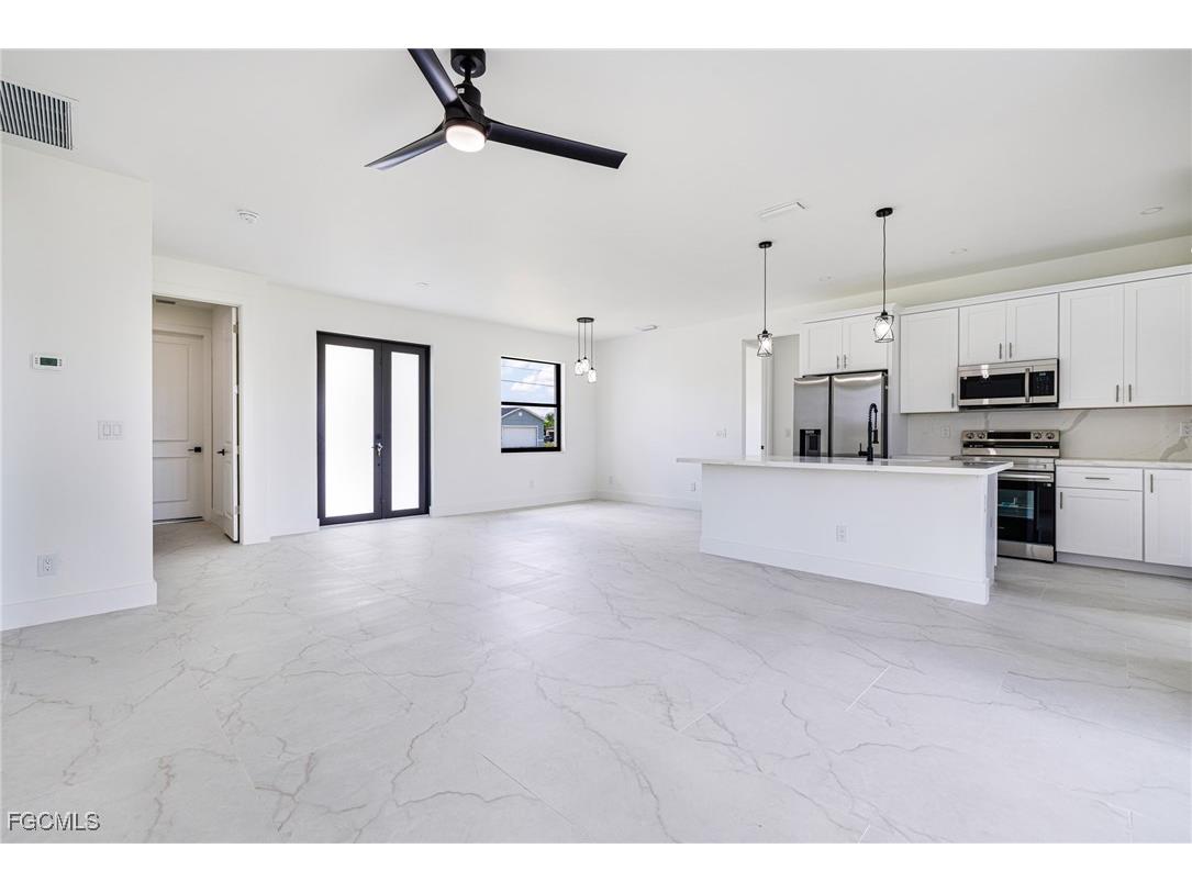 420 Yolanda Street Lehigh Acres FL 33972 2025007436 image3