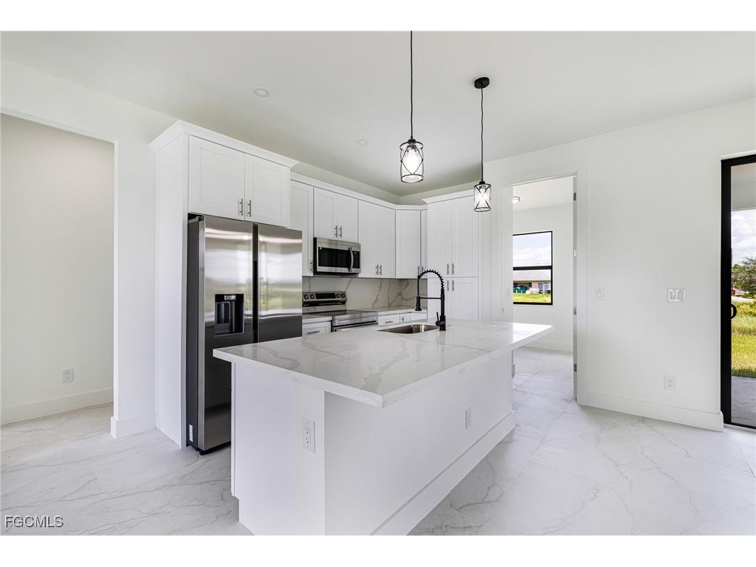 420 Yolanda Street Lehigh Acres FL 33972 2025007436 image7