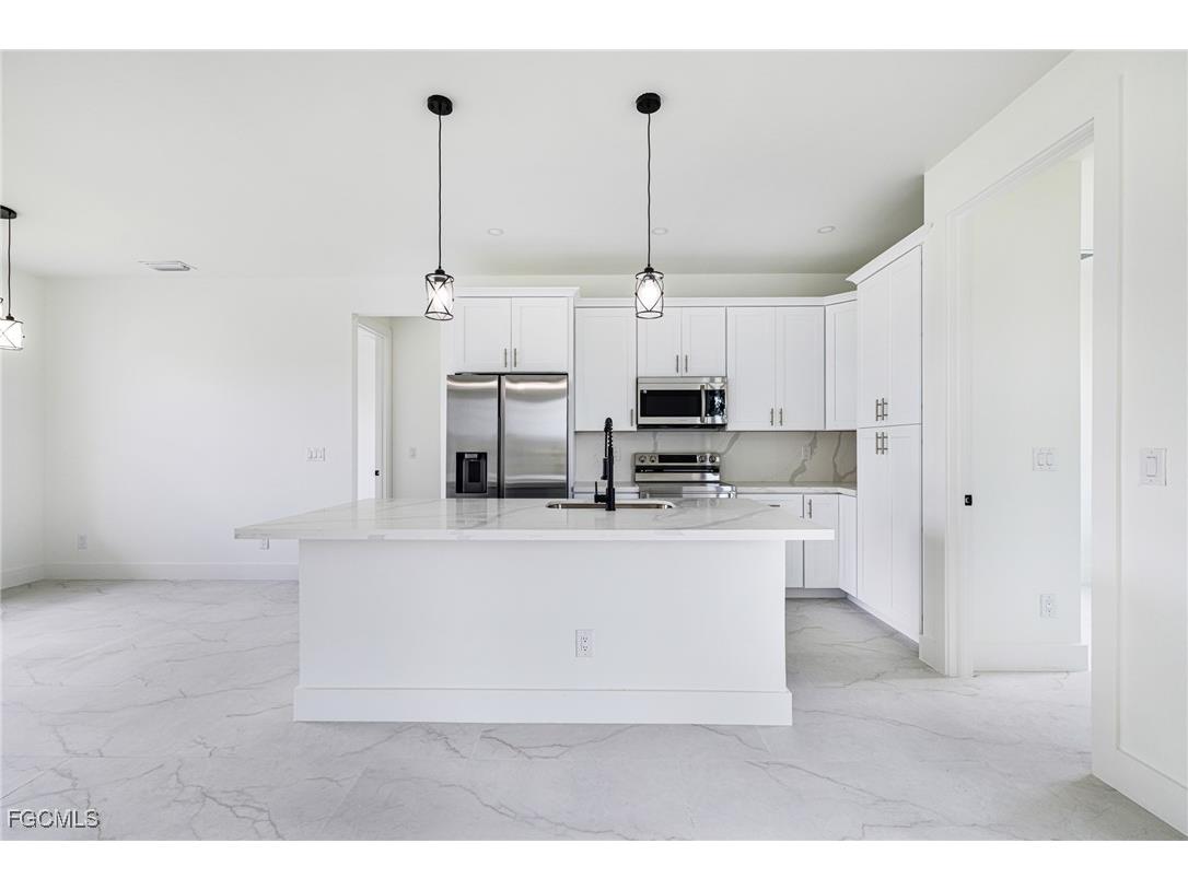 420 Yolanda Street Lehigh Acres FL 33972 2025007436 image9