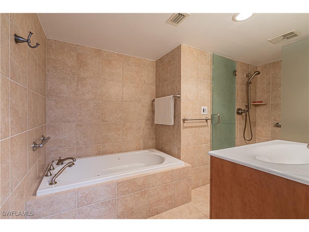 4200 Belair Lane #101 Naples FL 34103 226005143 image22