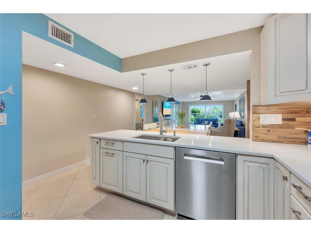 4200 Belair Lane #105 Naples FL 34103 225073770 image7