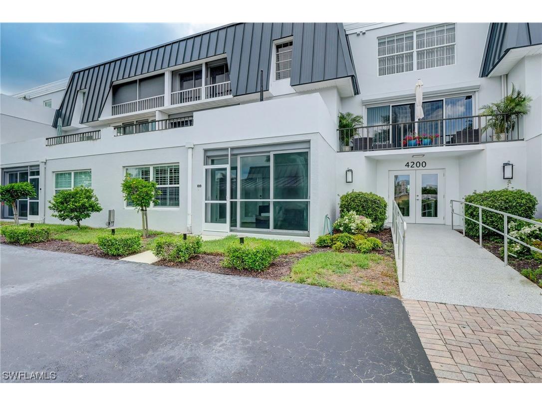 4200 Belair Lane #109 Naples FL 34103 223085430 image1