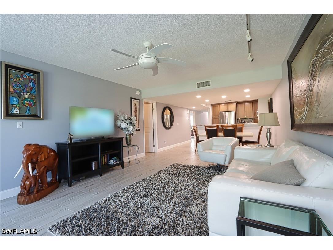 4200 Belair Lane #114 Naples FL 34103 226019323 image2