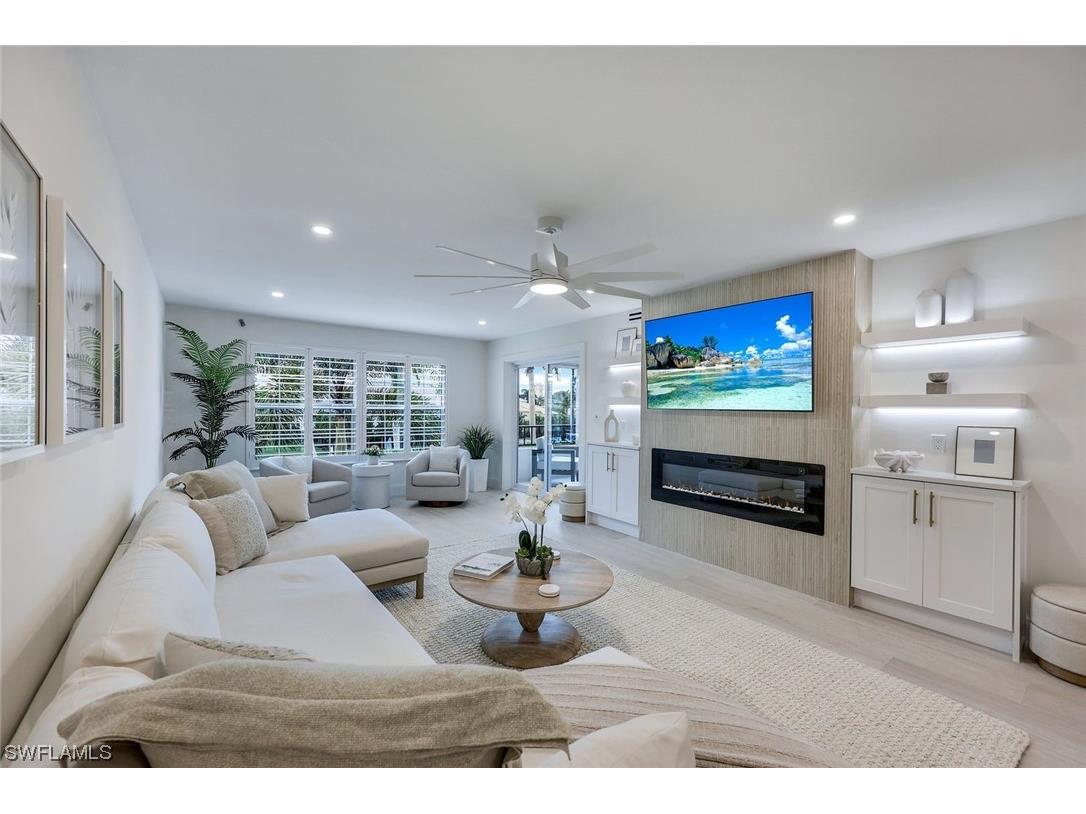 4200 Belair Lane #206 Naples FL 34103 224005068 image1