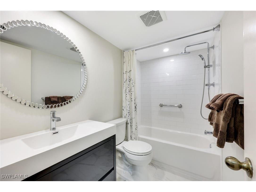 4200 Belair Lane #302 Naples FL 34103 225078447 image15