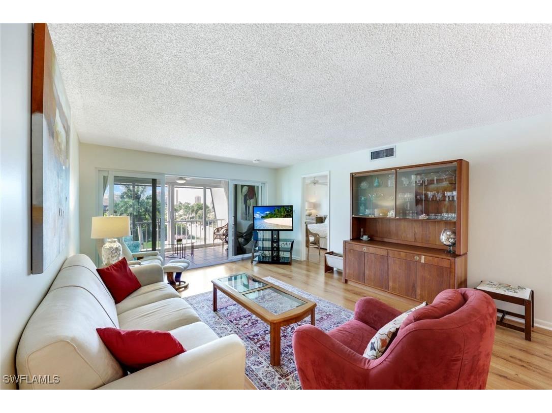 4200 Belair Lane #302 Naples FL 34103 225078447 image4