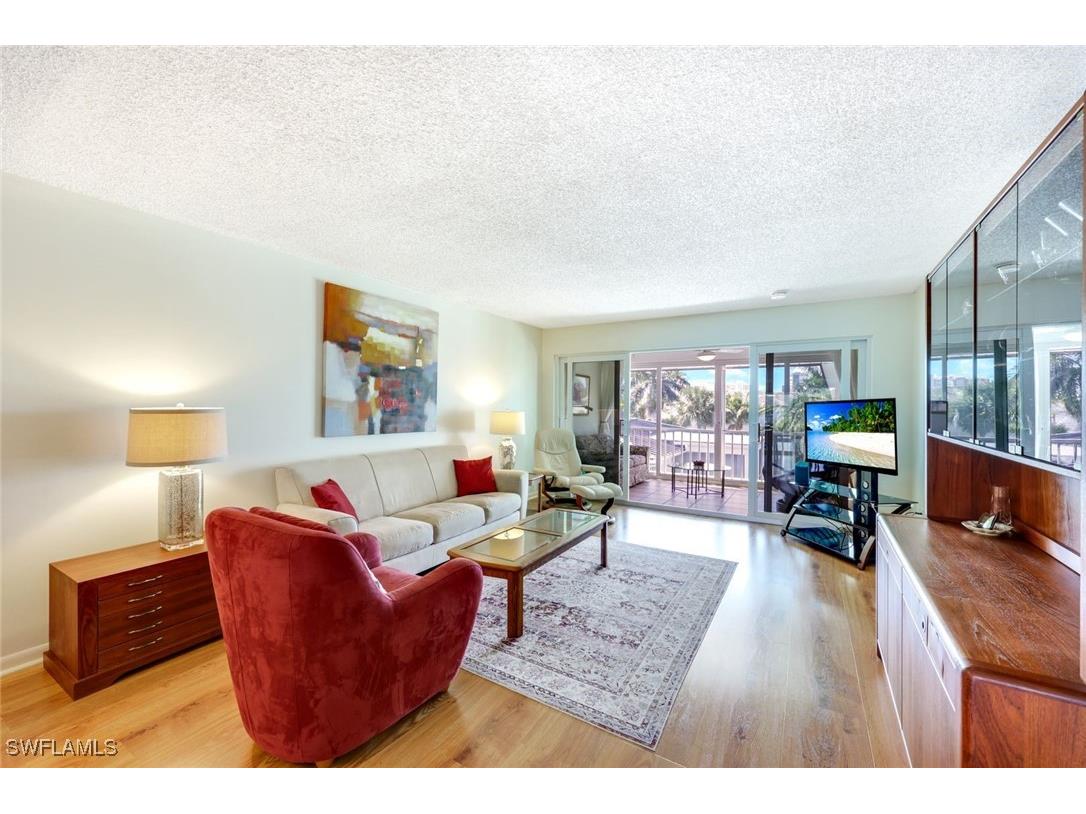 4200 Belair Lane #302 Naples FL 34103 225078447 image5