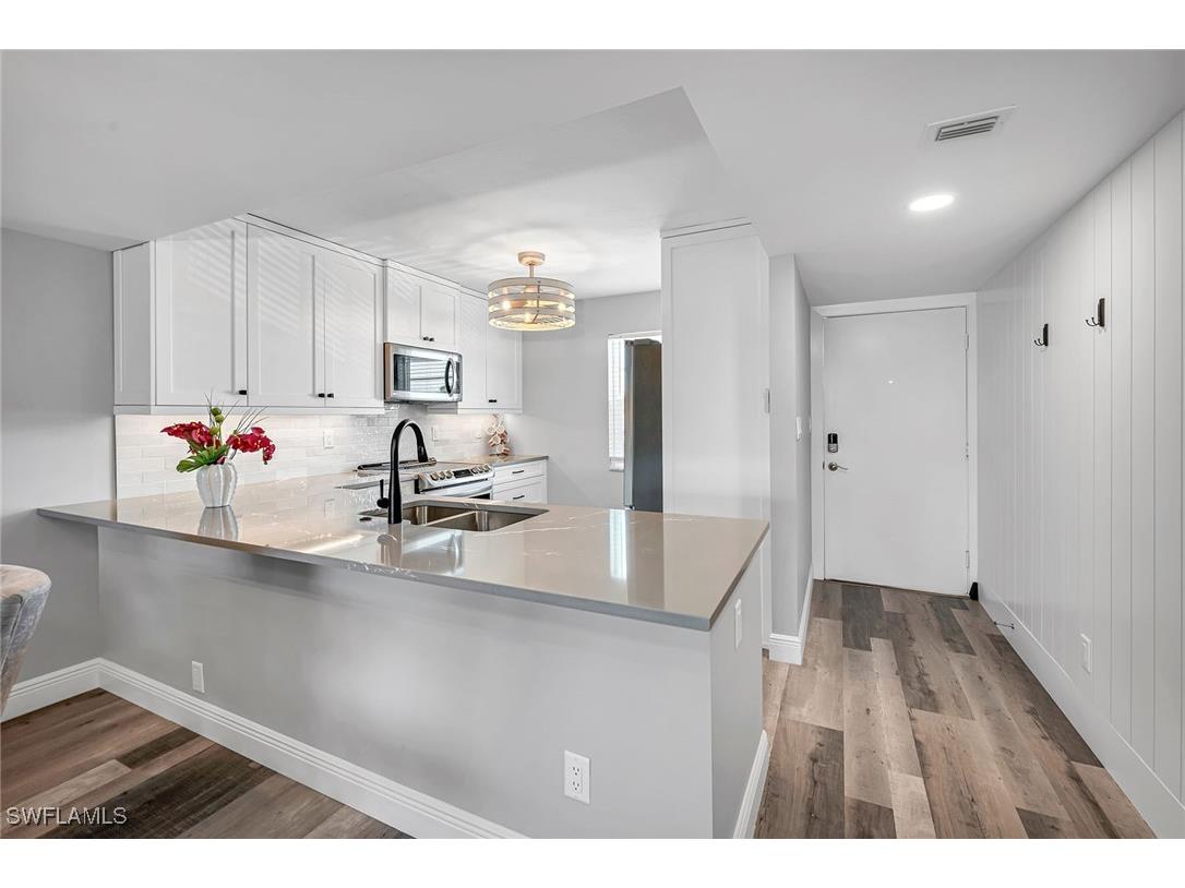 4200 Belair Lane #303 Naples FL 34103 225028598 image5