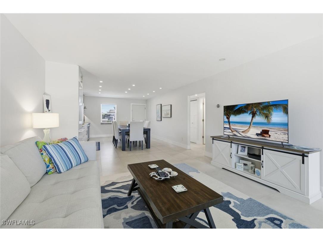 4200 Belair Lane #313 Naples FL 34103 225080859 image10