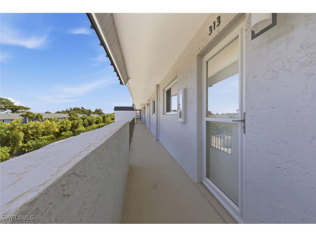 4200 Belair Lane #313 Naples FL 34103 225080859 image2