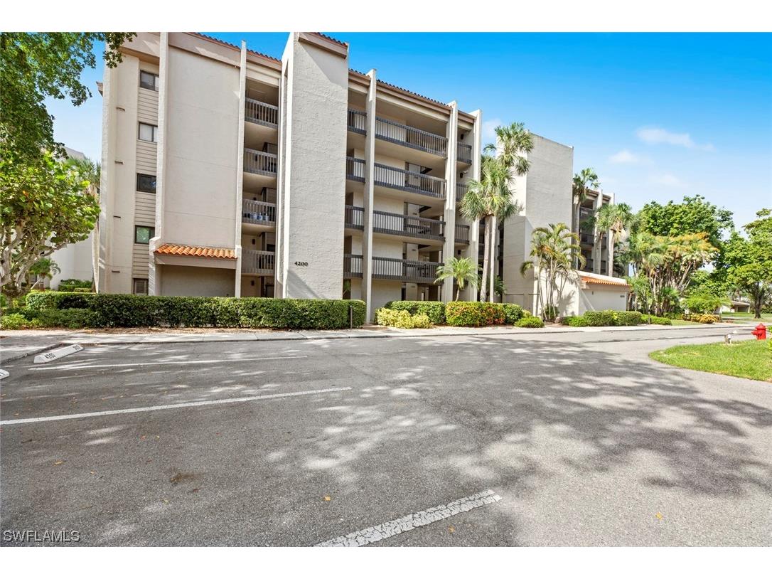 4200 Steamboat Bend #102 Fort Myers FL 33919 223045027 image1