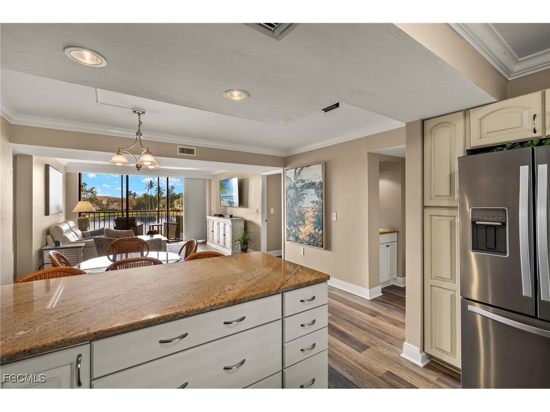 4200 Steamboat Bend #303 Fort Myers FL 33919 2025011310 image5