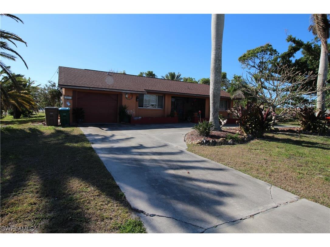 4201 Country Club Boulevard Cape Coral FL 33904 223012497 image1