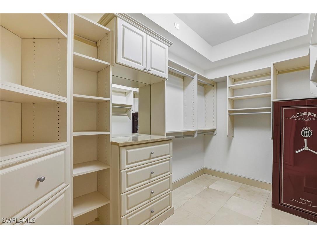4201 Gulf Shore Boulevard N #702 Naples FL 34103 226011084 image12
