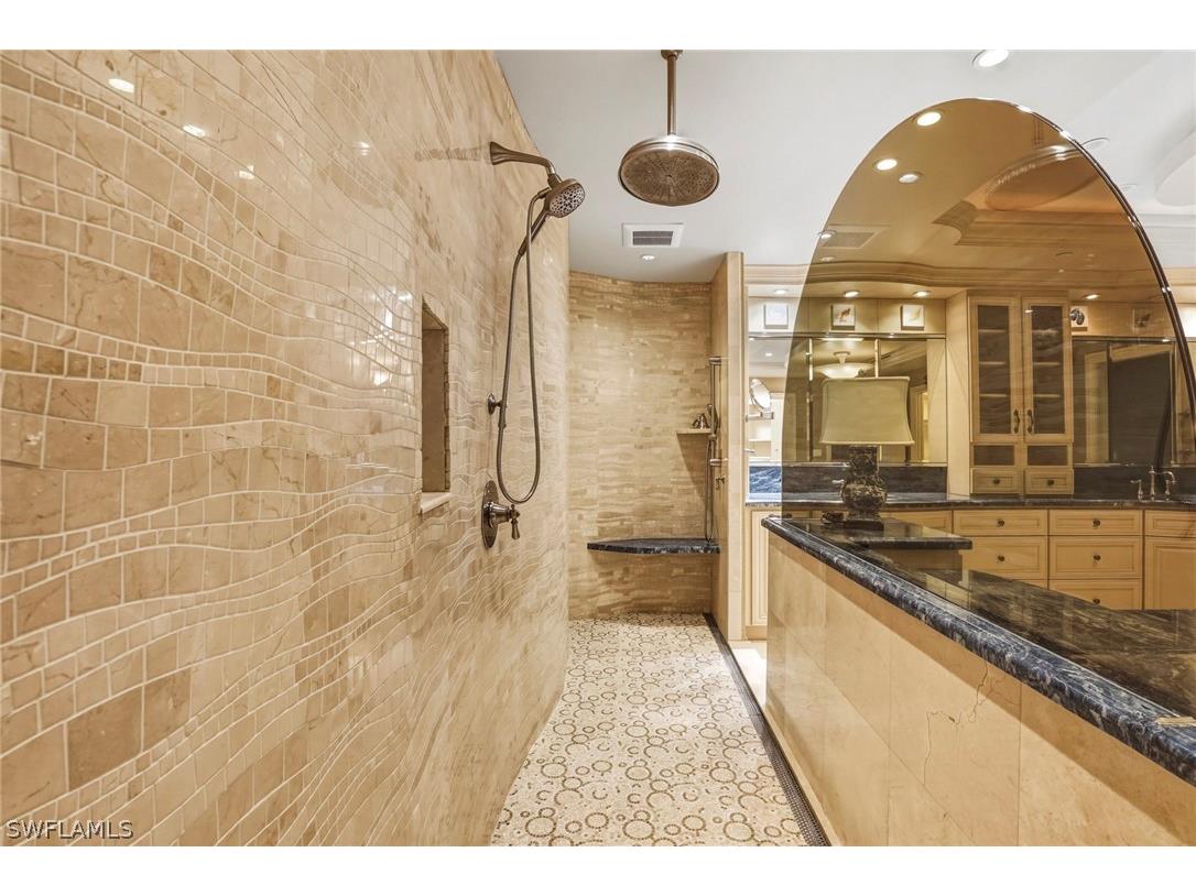 4201 Gulf Shore Boulevard N #702 Naples FL 34103 226011084 image15