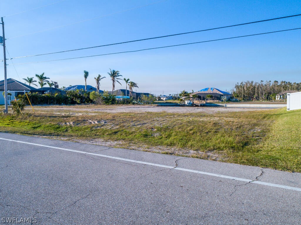 4201 Gulfstream Parkway Cape Coral FL 33993 223004007 image1