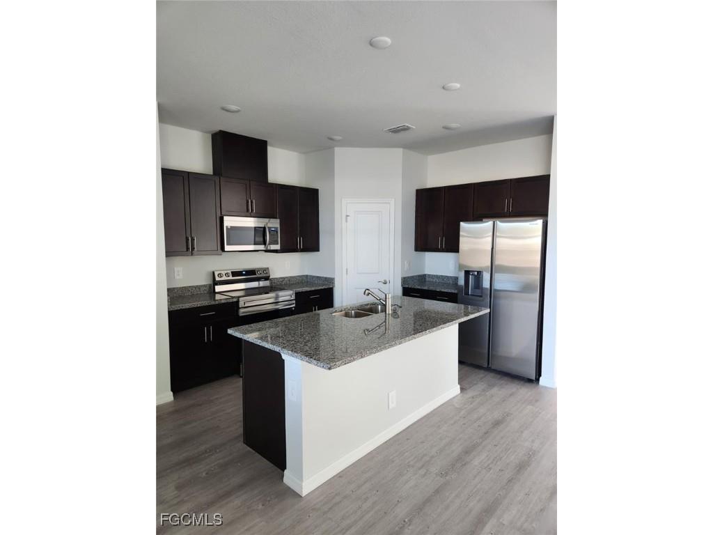 4201 NE 23rd Avenue Cape Coral FL 33909 2026006400 image11